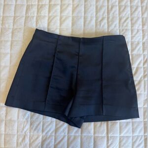 Elegant Black shorts